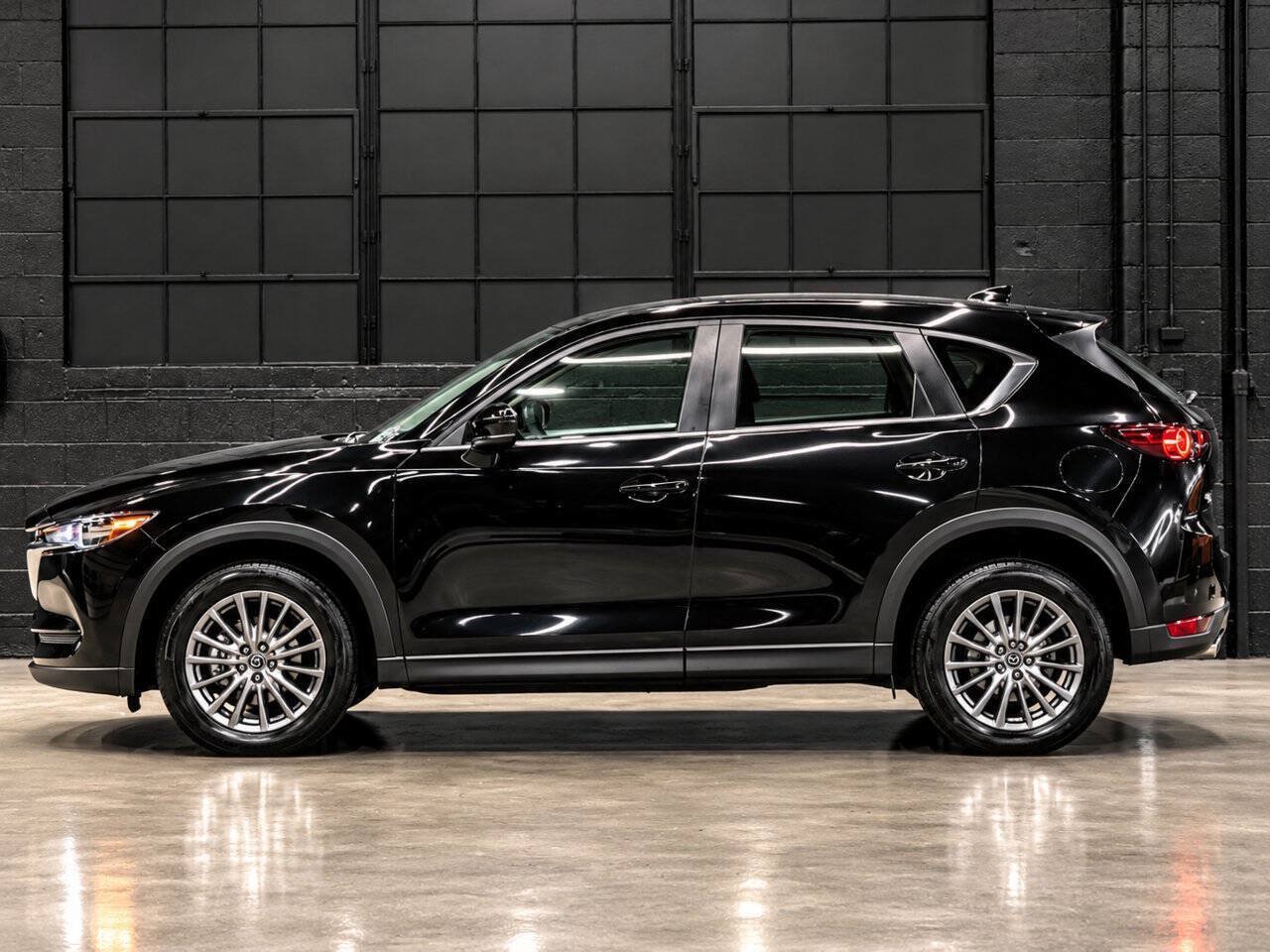 Used 2018 MAZDA CX-5 Sport AWD/4WD image 16