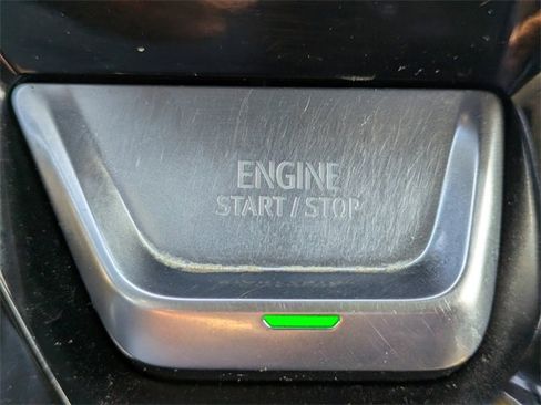 Used 2024 GMC Sierra 1500 AT4 w/ Technology Package image 33