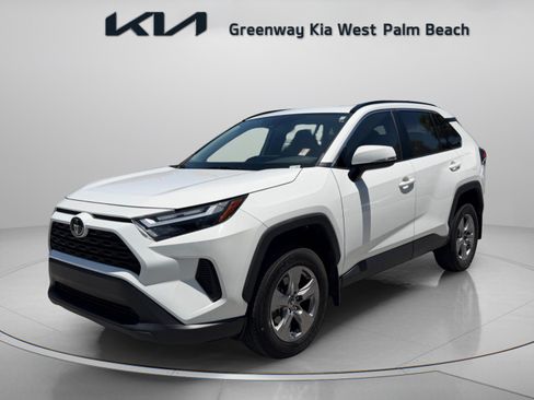 Used 2024 Toyota RAV4 XLE w/ Convenience Package FWD image 3