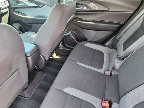 Used 2023 Chevrolet TrailBlazer LT FWD image 12