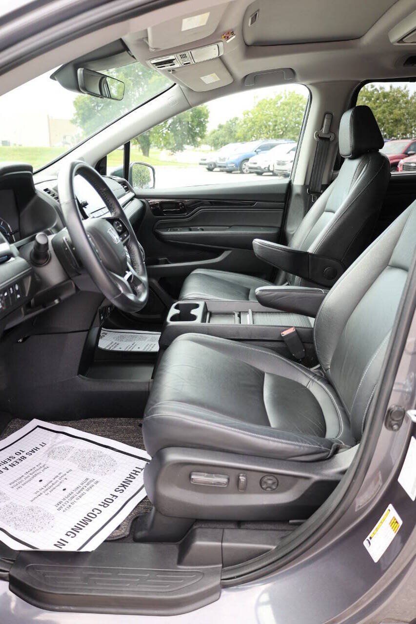 Used 2023 Honda Odyssey Touring image 13