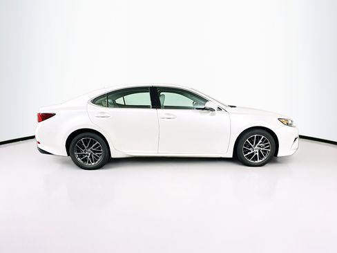 Used 2018 Lexus ES 350 w/ Luxury Package w/Wood Trim FWD image 10