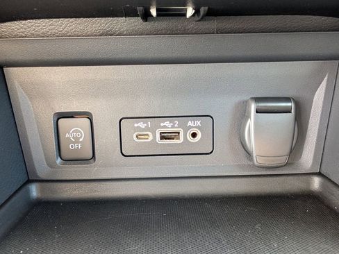 Used 2025 Nissan Sentra SV w/ All-Weather Package FWD image 32