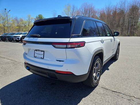 Used 2022 Jeep Grand Cherokee Trailhawk AWD/4WD image 5