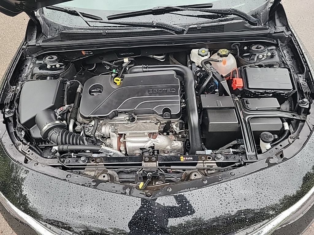 Used 2023 Chevrolet Malibu LT FWD image 23