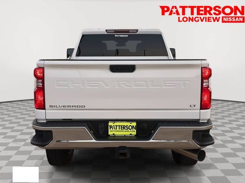 Used 2024 Chevrolet Silverado 2500 LT AWD/4WD image 3