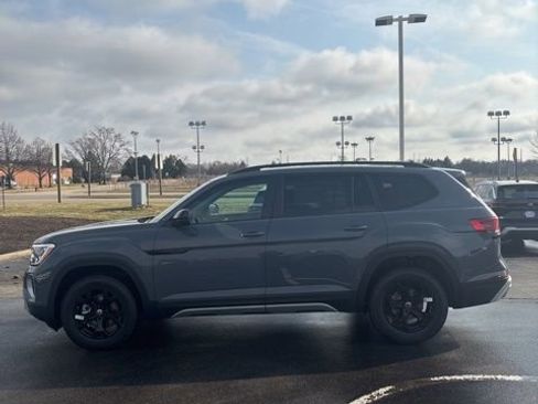 New 2026 Volkswagen Atlas Peak Edition AWD/4WD image 9