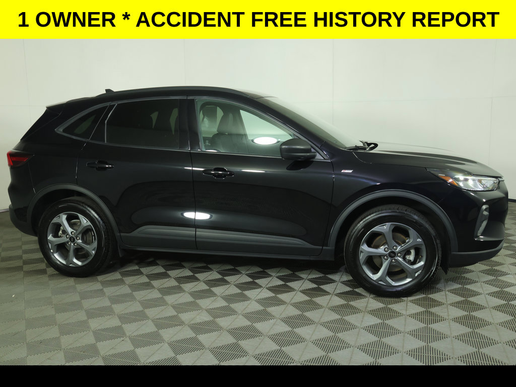 Used 2025 Ford Escape ST-Line AWD/4WD image 2