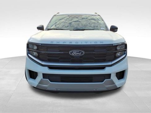 New 2025 Ford Expedition Platinum w/ Platinum Ultimate Package image 15