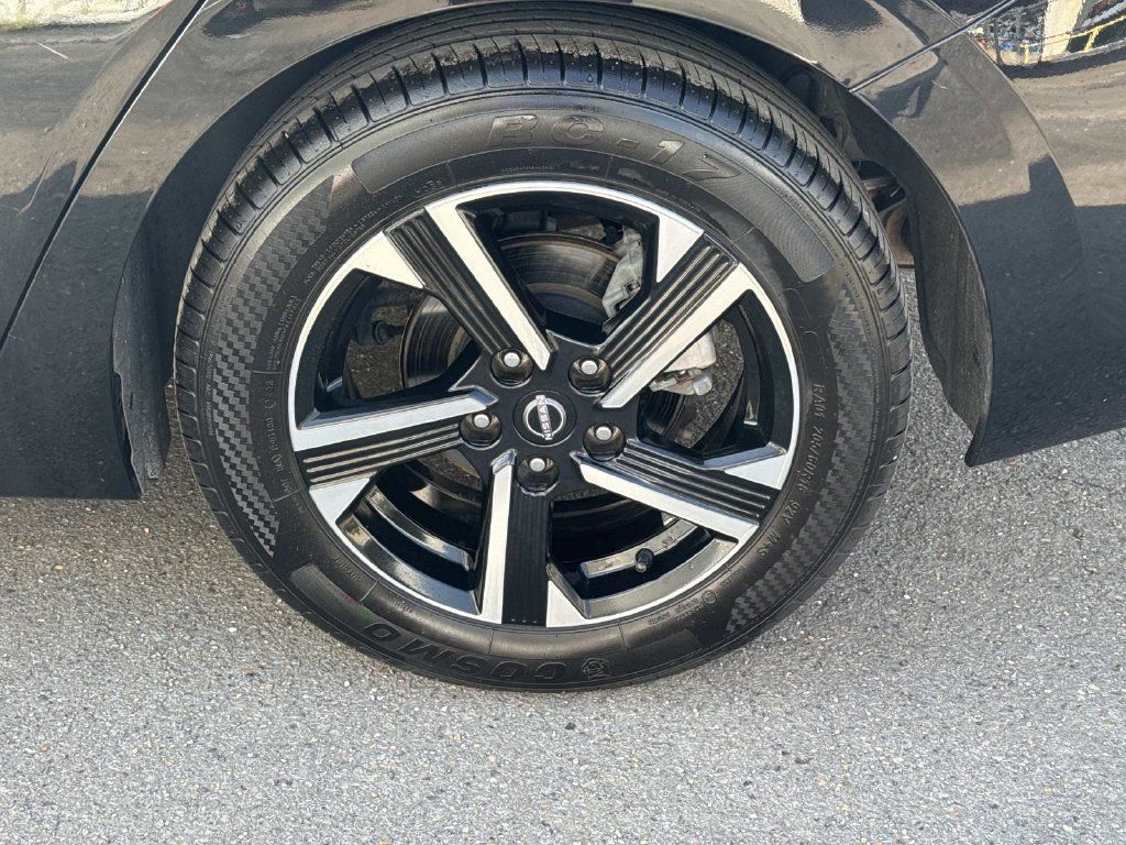 Used 2024 Nissan Sentra SV FWD image 6