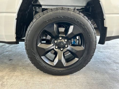 Used 2021 RAM 1500 Big Horn RWD image 18