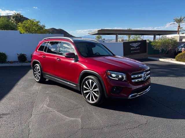 Used 2021 Mercedes-Benz GLB 250 4MATIC image 3