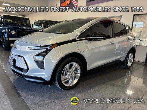 Used 2022 Chevrolet Bolt LT w/ Driver Confidence Package image 1
