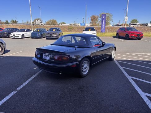 Used 1993 MAZDA MX-5 Miata RWD image 7