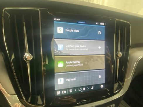 Certified 2025 Volvo S60 B5 Core image 16