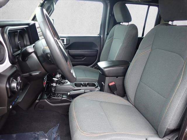 Used 2024 Jeep Wrangler Unlimited AWD/4WD image 11