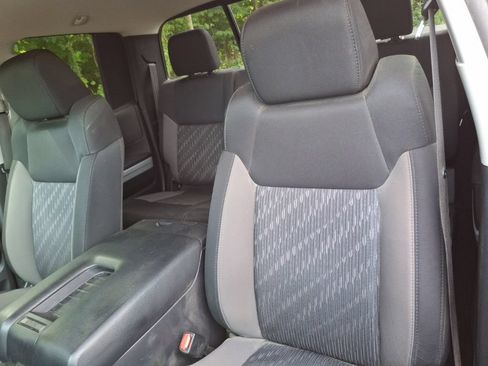 Used 2018 Toyota Tundra SR5 w/ TRD Off Road Package AWD/4WD image 10