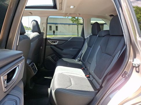 Used 2024 Subaru Forester Premium AWD/4WD image 10