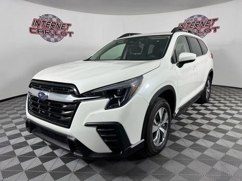 Used 2025 Subaru Ascent Premium image 3
