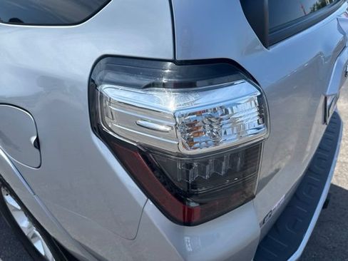 Used 2024 Toyota 4Runner SR5 Premium w/ SR5 Premium Package AWD/4WD image 10