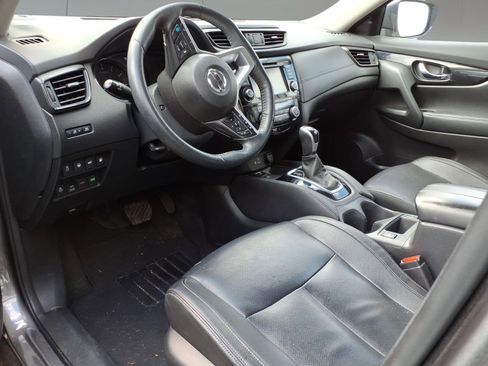 Used 2020 Nissan Rogue SL w/ Premium Package image 7