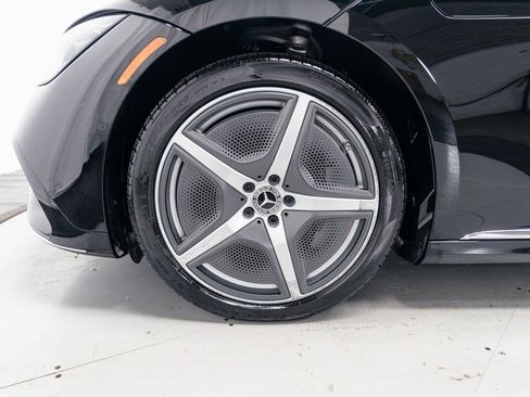Certified 2024 Mercedes-Benz EQE 350+ 4MATIC Sedan w/ AMG Line Exterior Package image 39