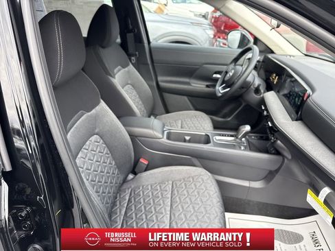 New 2026 Nissan Kicks SV image 14