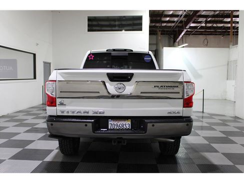 Used 2019 Nissan Titan Platinum Reserve w/ Platinum Utility Package image 5