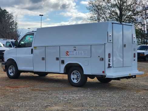 New 2025 Chevrolet Express 3500 w/ Power Convenience Package RWD image 9