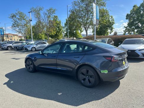 Used 2023 Tesla Model 3 Standard Range RWD image 4