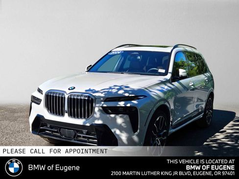 Used 2024 BMW X7 xDrive40i w/ M Sport Package AWD/4WD image 7