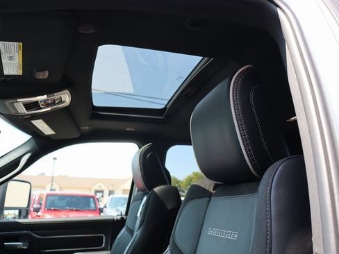 Used 2025 RAM 2500 Laramie image 33