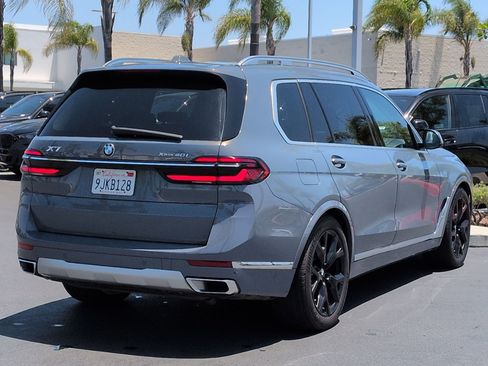 Used 2024 BMW X7 xDrive40i w/ Premium Package AWD/4WD image 10