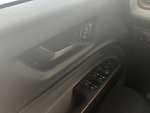 Used 2022 Ford Maverick Lariat w/ Lariat Luxury Package image 31