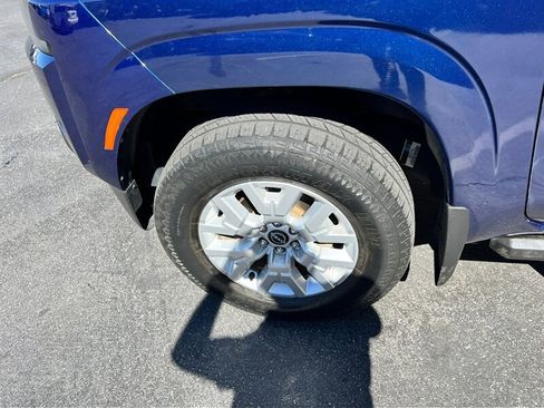 Used 2022 Nissan Frontier SV w/ Graphics Package image 14