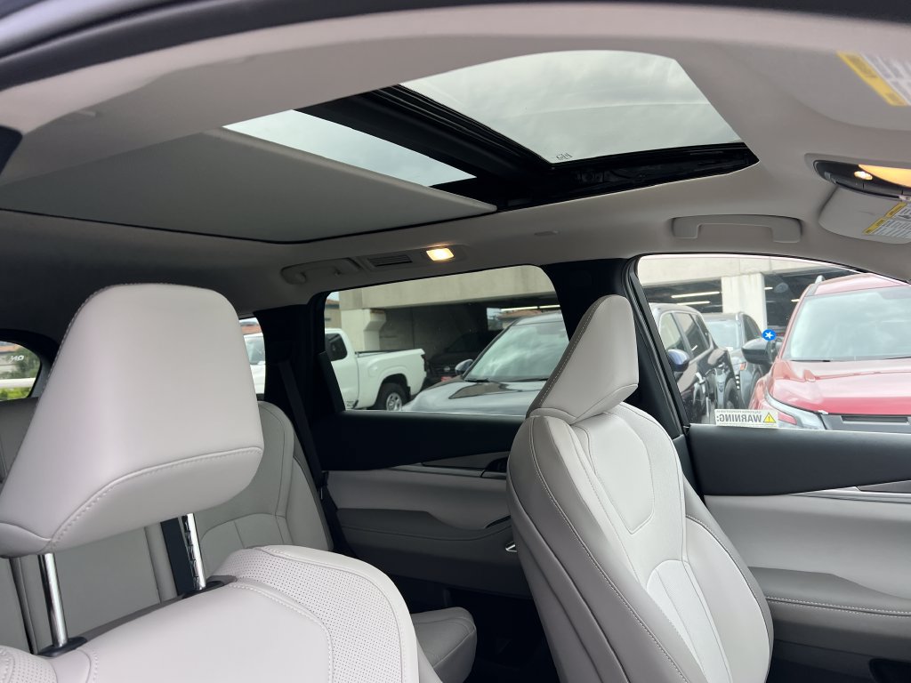 New 2027 INFINITI QX60 Luxe w/ Cargo Package AWD/4WD image 16