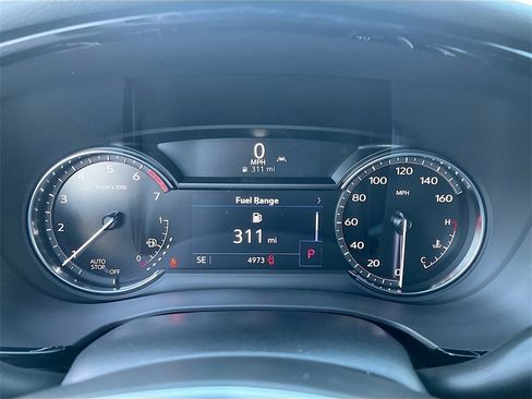 New 2025 Cadillac XT5 Luxury image 12