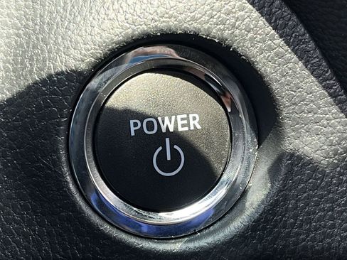 Used 2024 Toyota RAV4 XSE AWD/4WD image 19