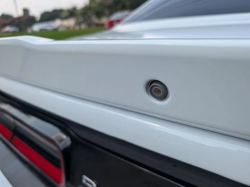 Used 2019 Dodge Challenger SXT RWD image 6
