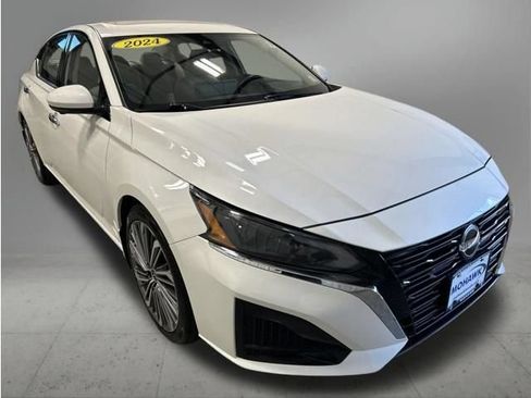 Used 2024 Nissan Altima 2.5 SL FWD image 8