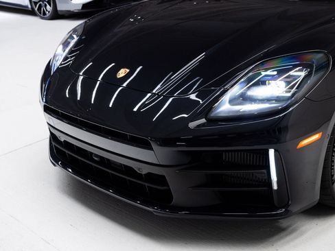 Certified 2025 Porsche Panamera image 31