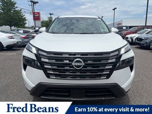 New 2026 Nissan Rogue SV w/ Cold Weather Package AWD/4WD image 2