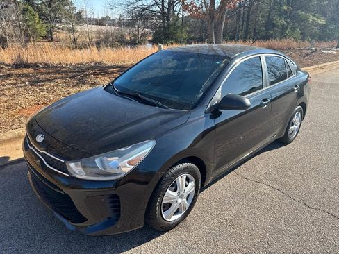 Used 2018 Kia Rio LX image 2