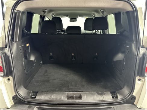 Used 2023 Jeep Renegade Trailhawk AWD/4WD image 21