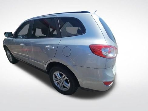 Used 2010 Hyundai Santa Fe GLS FWD image 4