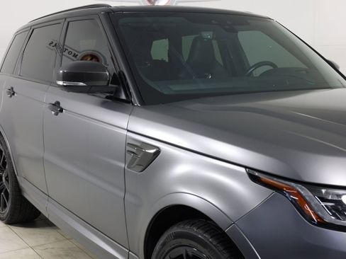 Used 2018 Land Rover Range Rover Sport SVR image 39