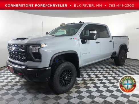 Used 2025 Chevrolet Silverado 2500 ZR2 w/ Technology Package AWD/4WD image 1
