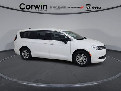 New 2027 Chrysler Pacifica LX