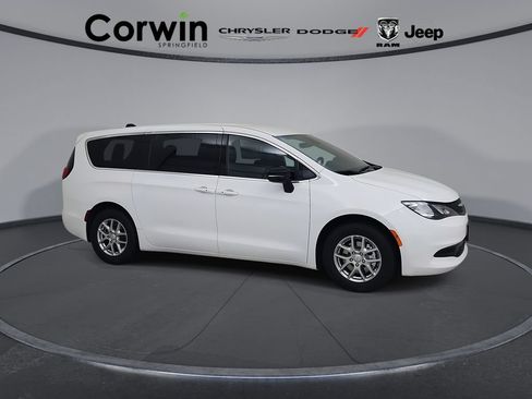 New 2027 Chrysler Pacifica LX FWD image 1