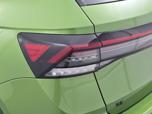 New 2026 Volkswagen Taos SE AWD/4WD image 32